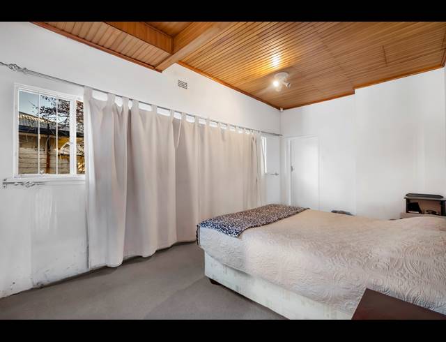 5 BEDROOM HOUSE FOR SALE IN FERNDALE